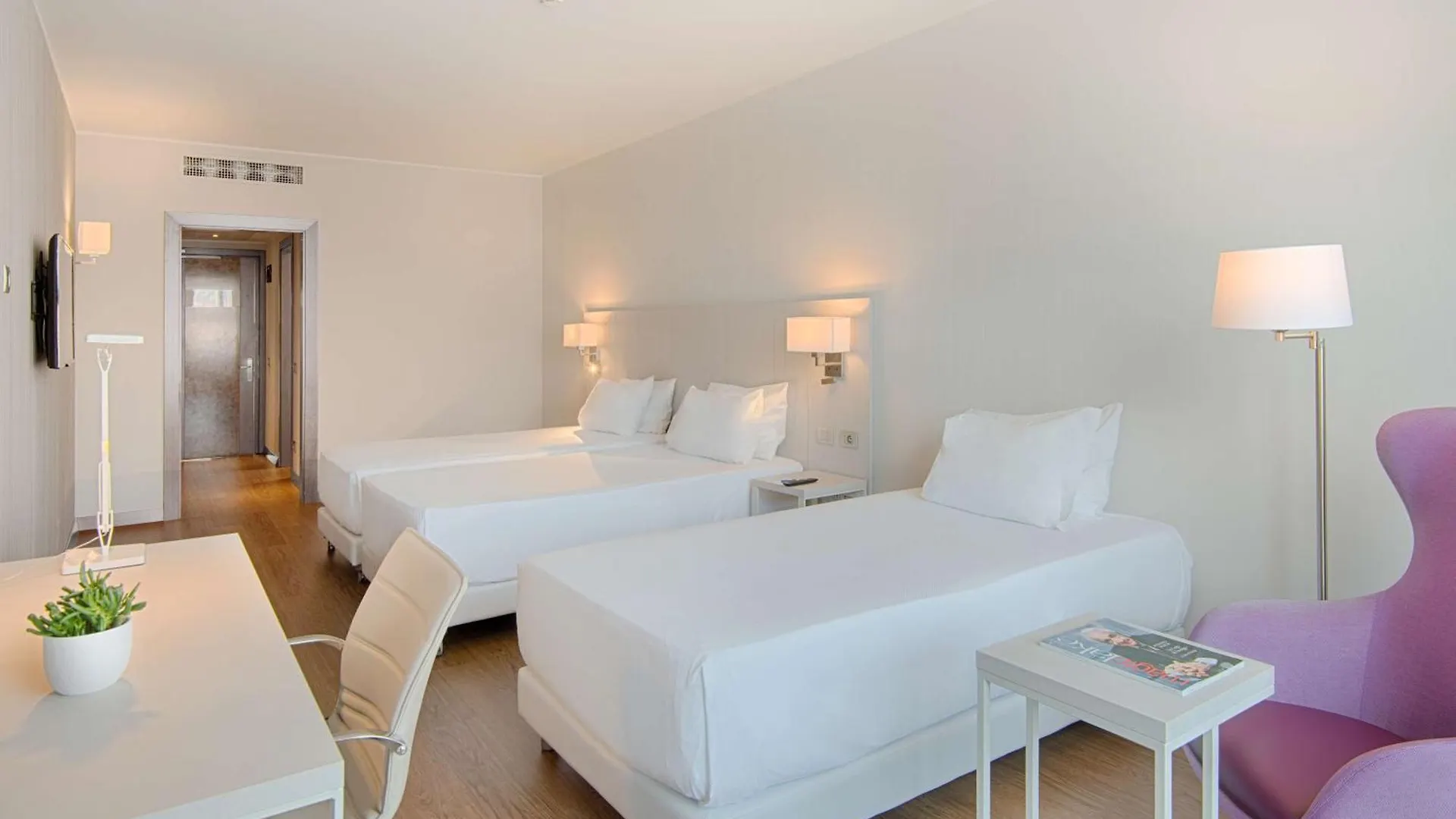 Отель Nh Lecco Pontevecchio 4*,  Италия
