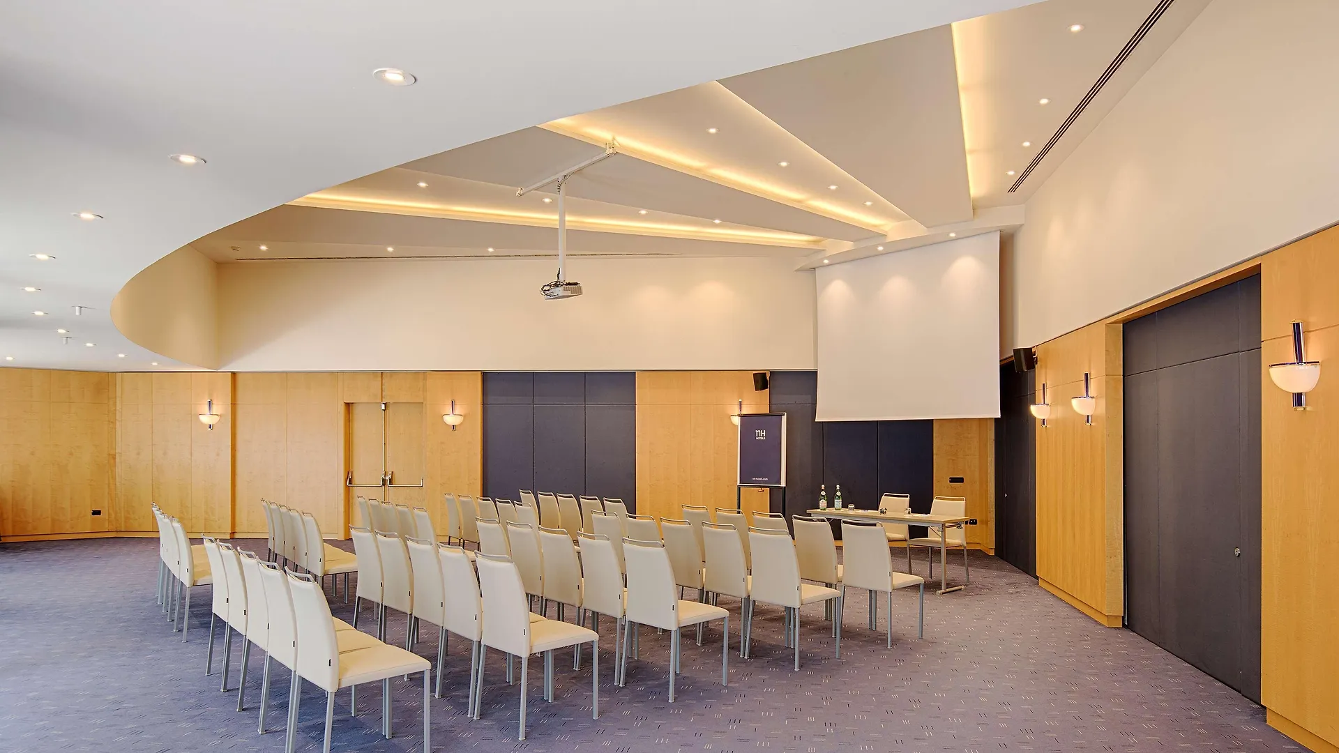 Hotel Nh Lecco Pontevecchio 4*,